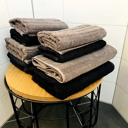 Altstadt 4 Personen Kueche Netflix Location *