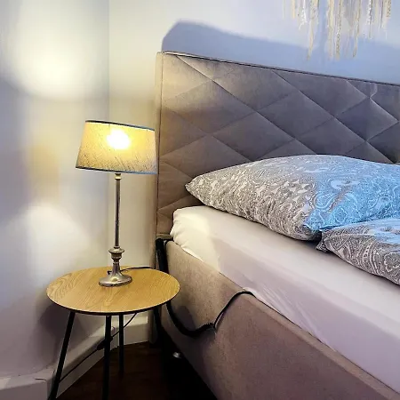 Altstadt 4 Personen Kueche Netflix Location Apartment *