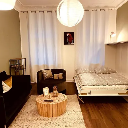 Altstadt 4 Personen Kueche Netflix Location Apartment