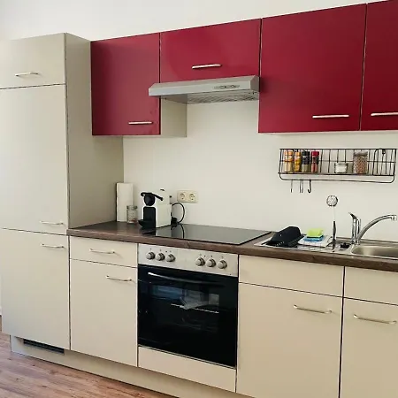 Altstadt 4 Personen Kueche Netflix Location