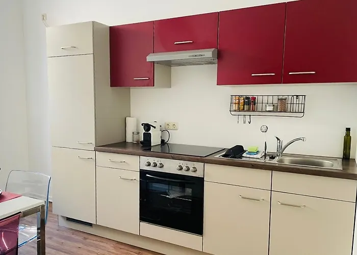 Altstadt 4 Personen Küche Netflix Location