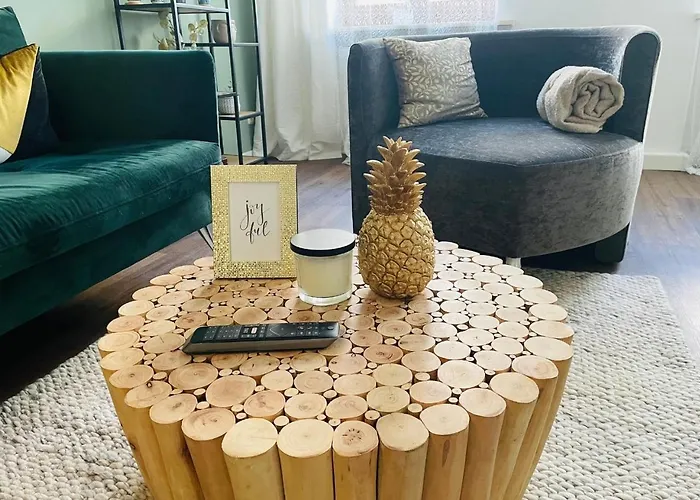 Altstadt 4 Personen Küche Netflix Location Apartment