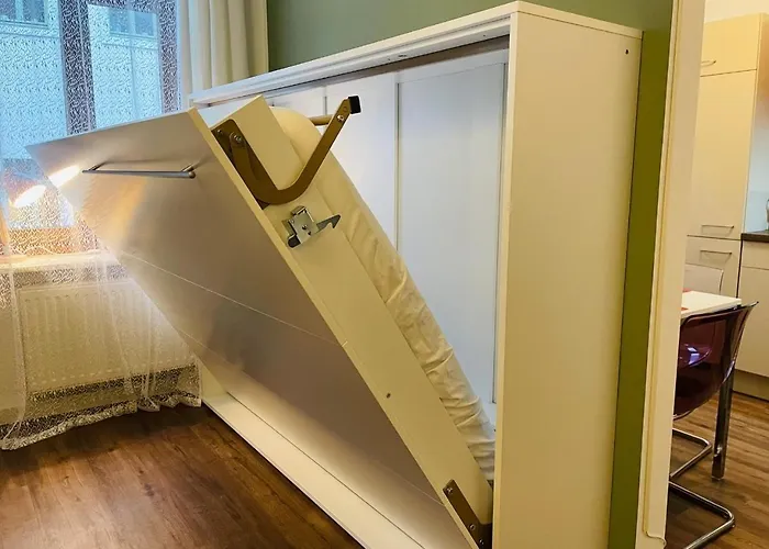 Altstadt 4 Personen Küche Netflix Location *