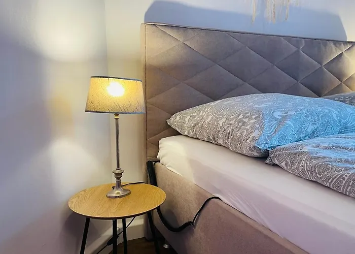 Altstadt 4 Personen Küche Netflix Location *