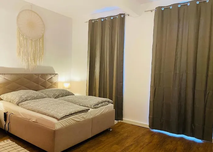 Altstadt 4 Personen Küche Netflix Location