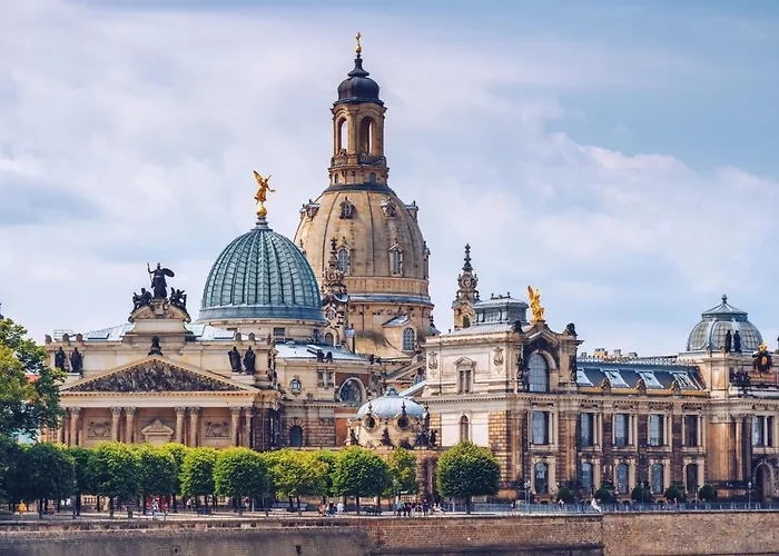 Altstadt 4 Personen Küche Netflix Location